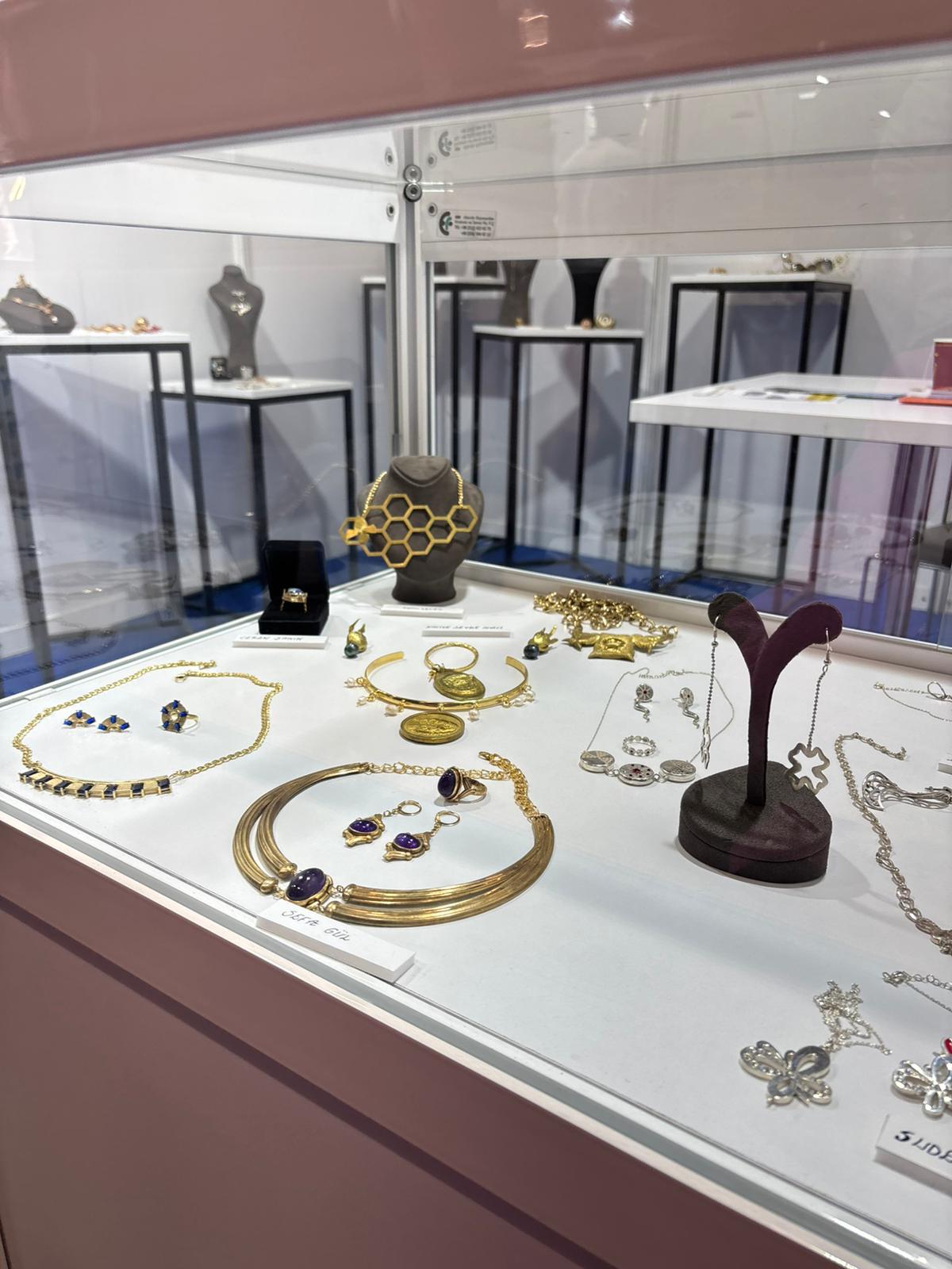 IJS 2025 Ekim Fuarı-8.jpeg (168 KB)